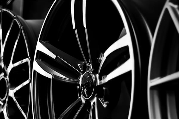 AkzoNobel to acquire Lankwitzer Lackfabrik’s liquid coatings business for aluminium wheels